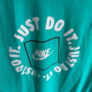 Nike t-shirt